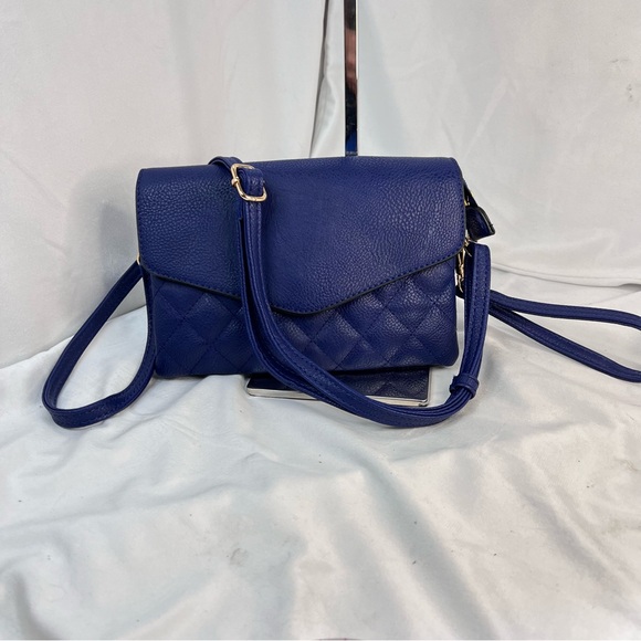 Cobalt Blue Crossbody Bag - Quilted Vegan Leather with Wristlet Strap NWOT - Picture 5 of 6